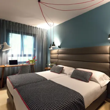 Hotel Pamplona Plaza Hotels near Pamplona railway station