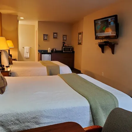 Redwood Hyperion Suites