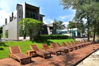 Sea and Sea Villa Sangaroon Hotels in Thap Sakae