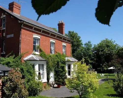 Hopbine House Hotels in Hereford