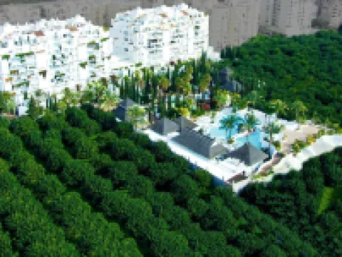 هوتل سويتس ألبايزين ديل مار فنادق في ألمونيكار