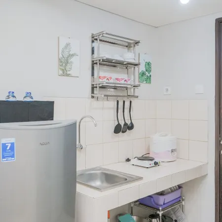 Furnished and Simple Living Studio Serpong Greenview Apartment