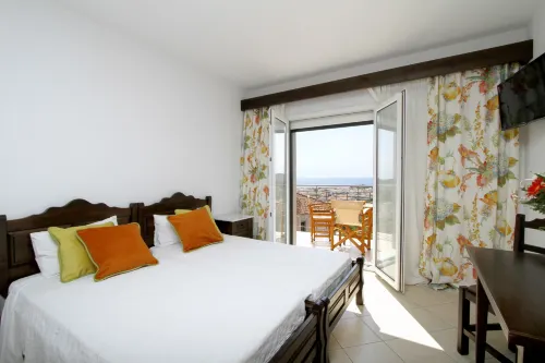 Amigdalies Hotels in Atsiki
