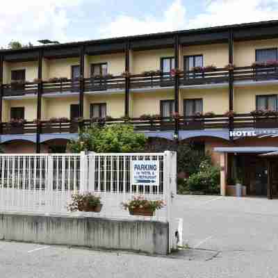 Hôtel Lacour Hotel Exterior