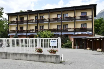 Hôtel Lacour Hôtels à : Vars