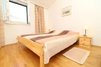 Apartments Trstenica