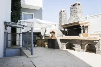 Villa d'Irene-Near Athens Airport , 200 Meters from the Beach Davis فنادق في ارتيميدا