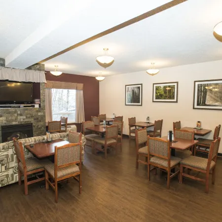 Lakeview Inns & Suites - Chetwynd