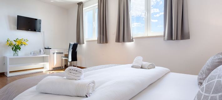 Adriatic Queen Rooms & Apartments Hotels in Split