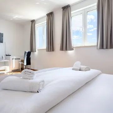 Adriatic Queen Rooms & Apartments