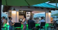 Treasure Island Hotel and Marina - bar