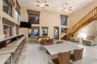 Super 8 by Wyndham Longmont/Twin Peaks Hotels in Longmont