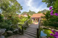 Lan Homestay Các khách sạn gần Ti Tốp Đỉnh núi Đảo