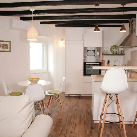 Apartment A&E