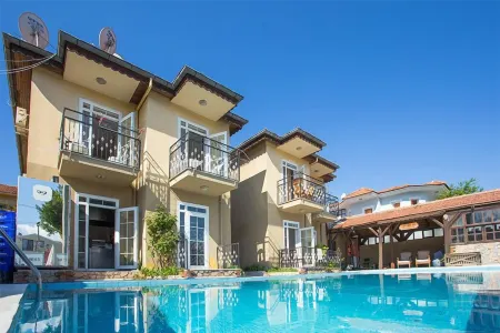 Anna PANSİYON Отели рядом с достопримечательностью «Calis Beach Bird Sanctuary»