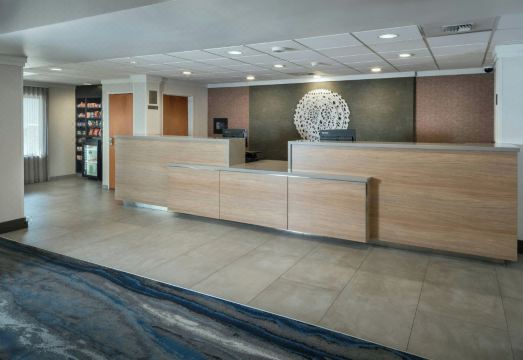 3. 페어필드 인 &..