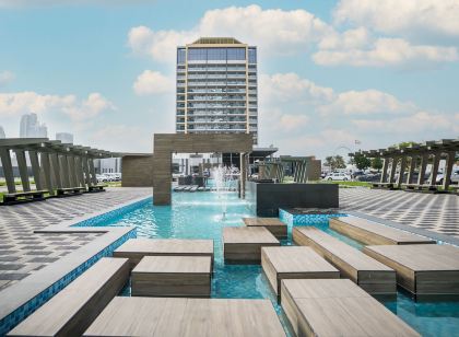 Hotel Holiday International