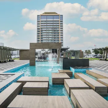 Hotel Holiday International Отели рядом с достопримечательностью «Centeral Souq»