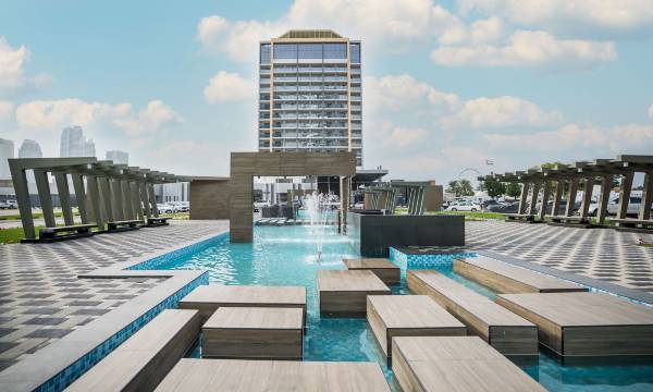 Hotel Holiday International