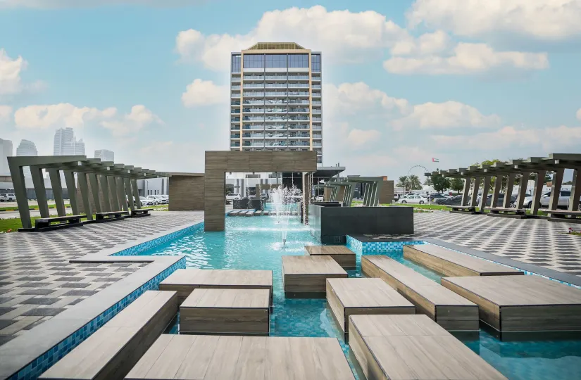 Hotel Holiday International