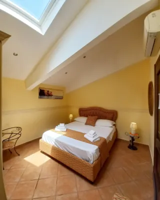 La Gemma Hotels in Naples