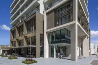 Novotel Newcastle Beach Hotels near Anne Feneley Lookout