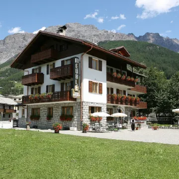 Meublè Cima Bianca Garni