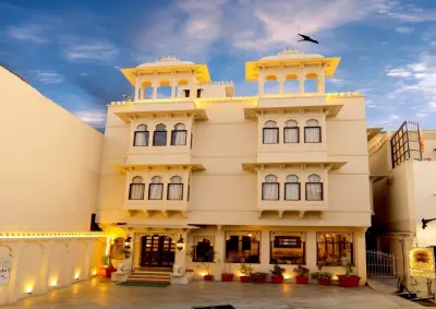 Boheda Palace Hotels near Lal Sagar ,Talab