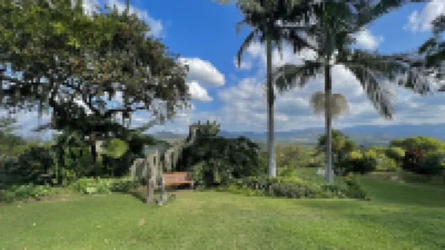 LoerieRoep Estate - Mountainview Selfcatering Accommodation Nelspruit