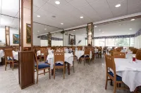 Hotel Internacional - breakfast
