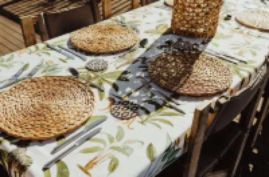 뒤이커 게임 로지