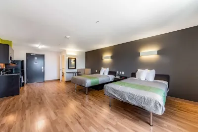 Studio 6 San Marcos, TX فنادق في Martindale