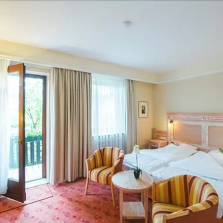 Hotel Landhaus Höpen Отели в г. Шнефердинген
