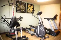 Unique Suites Hotel - Gym