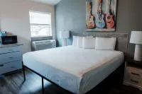Price Pointe Inn Hotels in Waukesha