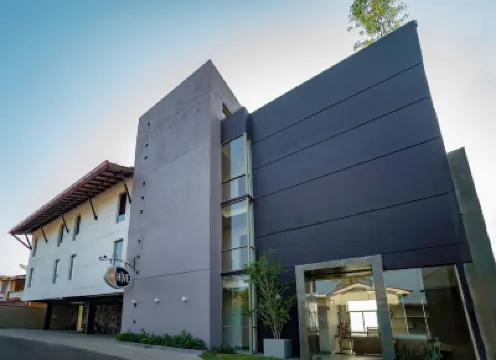 Hive 68 - Hotel and Resorts (Negombo) Hotels near Negombo Railway Station