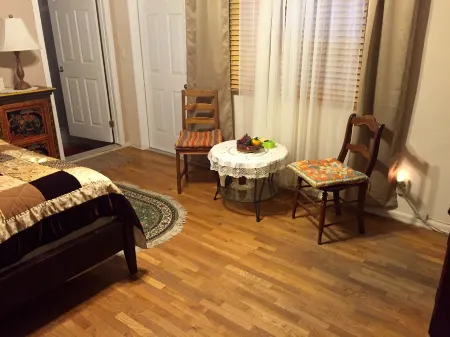 Sunshine la Bnb Отели рядом с достопримечательностью «Valley Presbyterian Church»