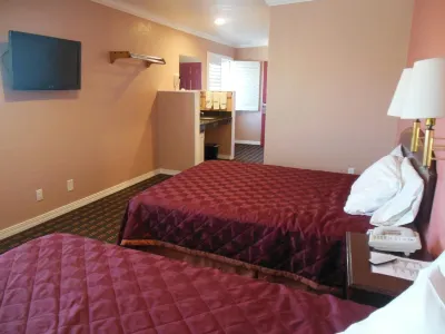 Sealamp Inn Hotels in Seaside