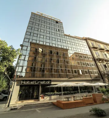 คริสตัล โรงแรม ปาแลร์โม