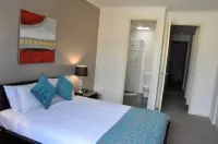 RNR Sturt Holiday Home Hotels in Adelaide