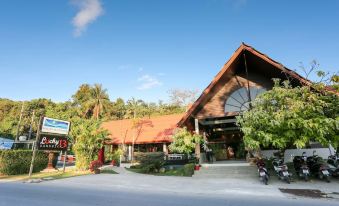 Naiharn Beach Resort