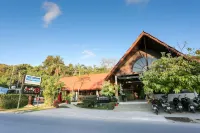 Naiharn Beach Resort Hotel a Nai Harn Beach