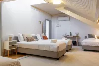 The Luggage Hotels in Santo Antonio dos Olivais
