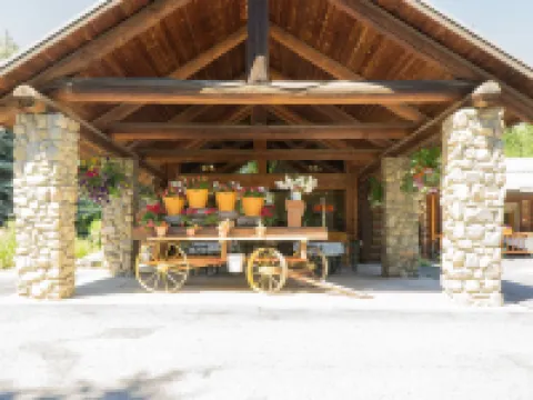 Log Inn Bonners Ferry Hotels in Boundary County