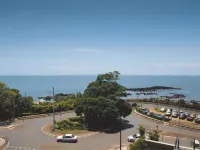 Oaks Redcliffe Mon Komo Suites - Sea View