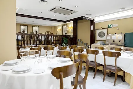 Princesa Ana Отели в г. Гранада