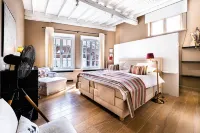 Maison Amodio Boutique with Sunny Terrace in Quiet Neighborhood