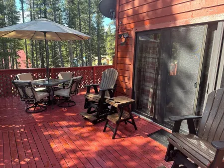 Cozy Mountain Retreat