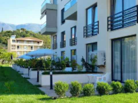 Blue Wave Hotels in Himare