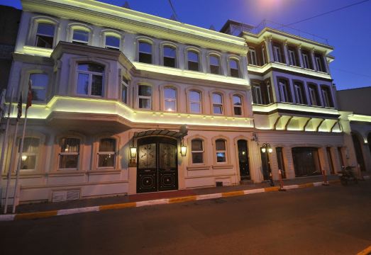 Fuat Pasa Oteli의 보스포루스 전망